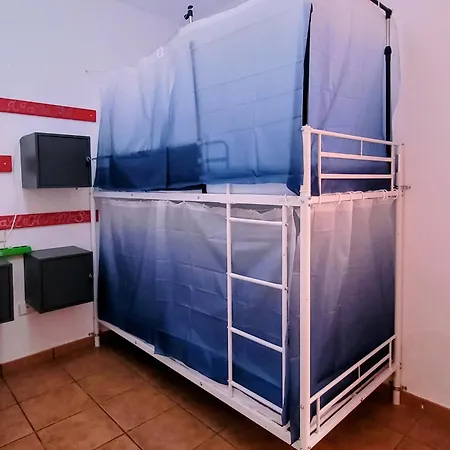 ゲストハウス Eden Sardina